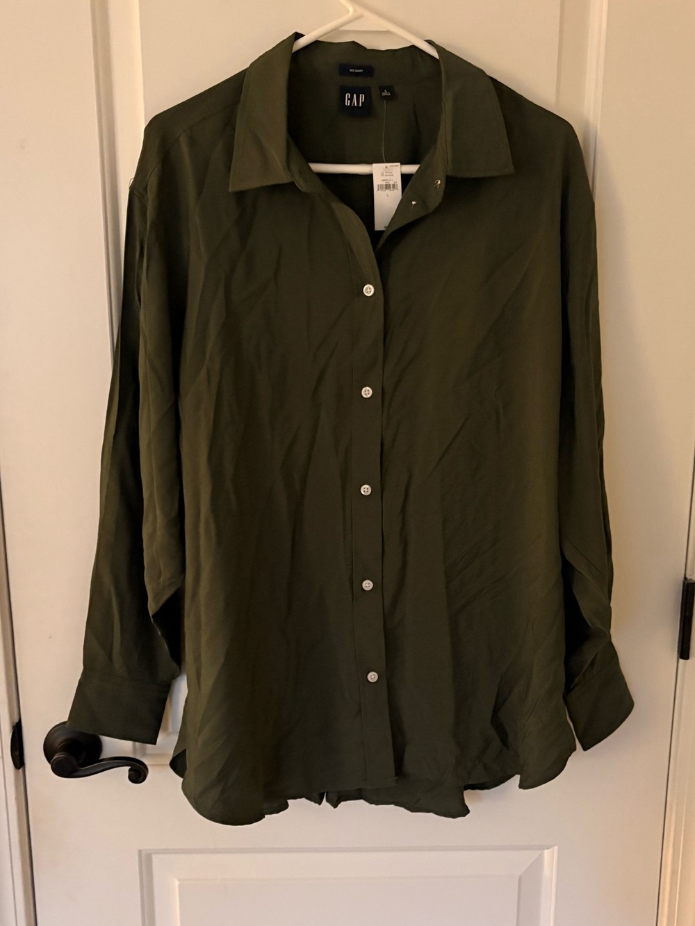 GAP Women’s Olive Green Long-Sleeve Button-Down Shirt/Tunic